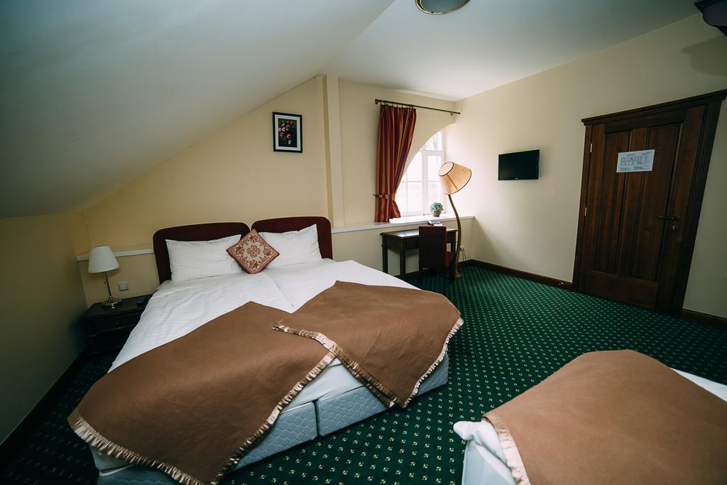 Hotel Bistrampolis Manor Kučiai Zimmer foto